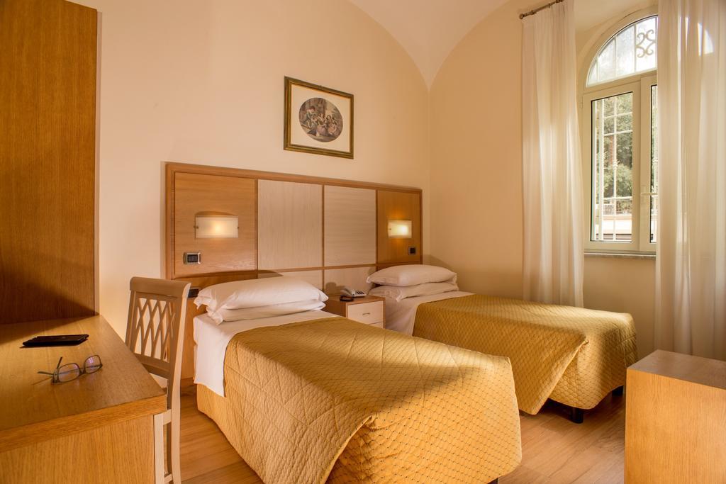 Hotel Piemonte Рим Екстер'єр фото