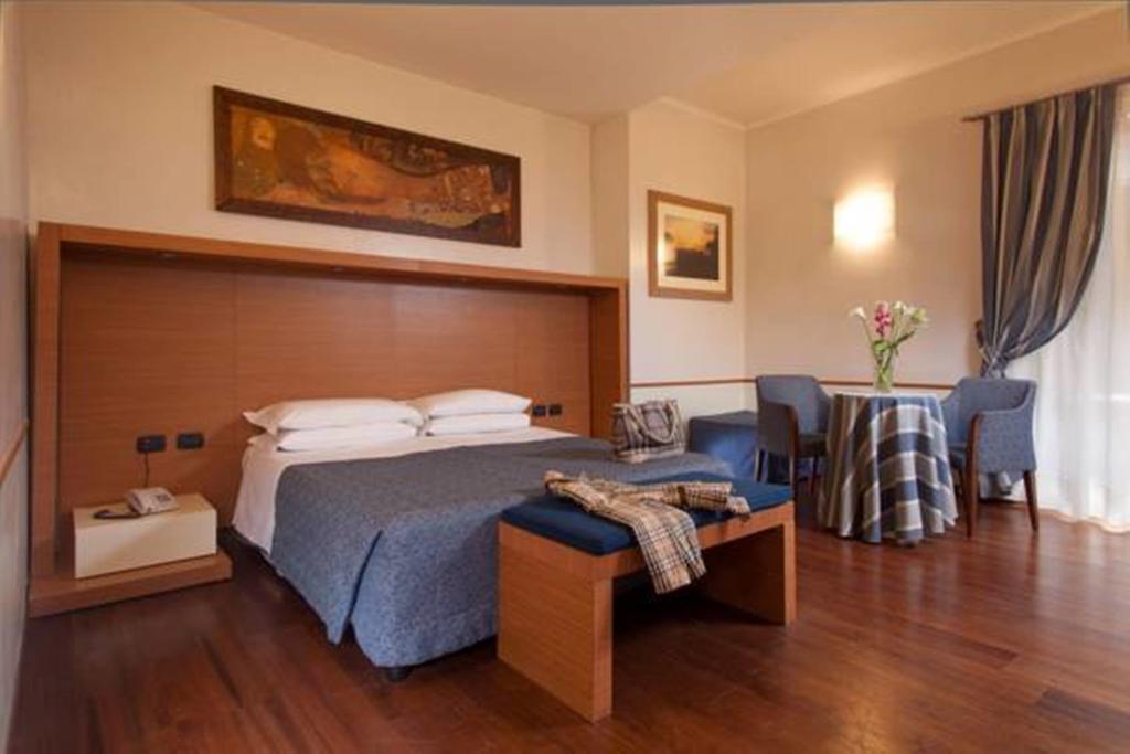 Hotel Piemonte Рим Екстер'єр фото