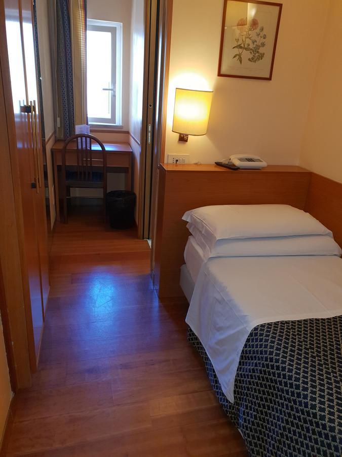 Hotel Piemonte Рим Екстер'єр фото